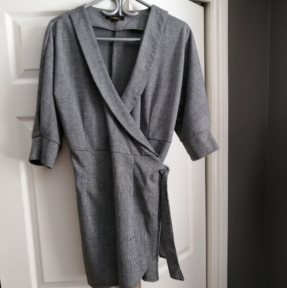NWOT Wrap top
